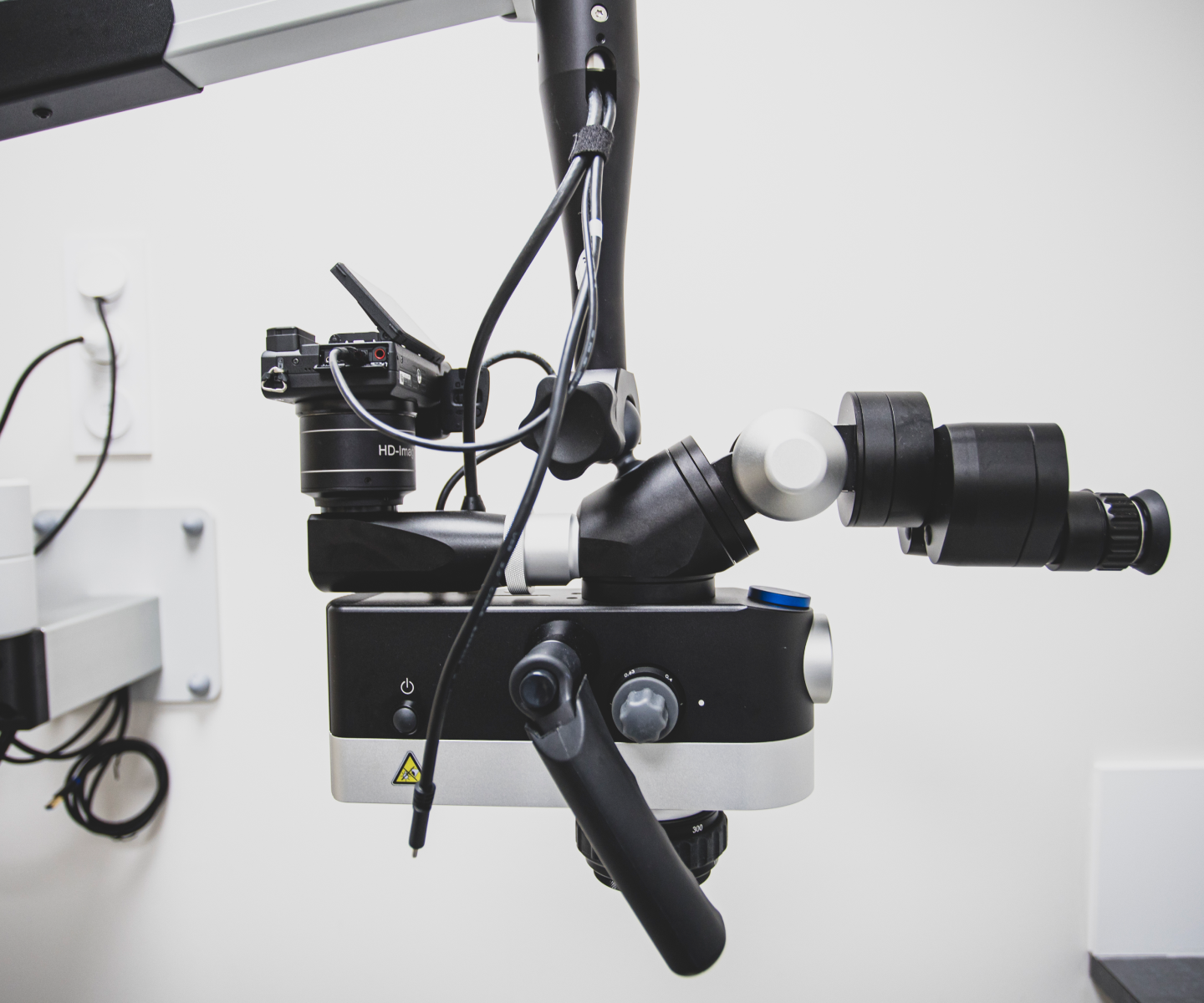Microscope