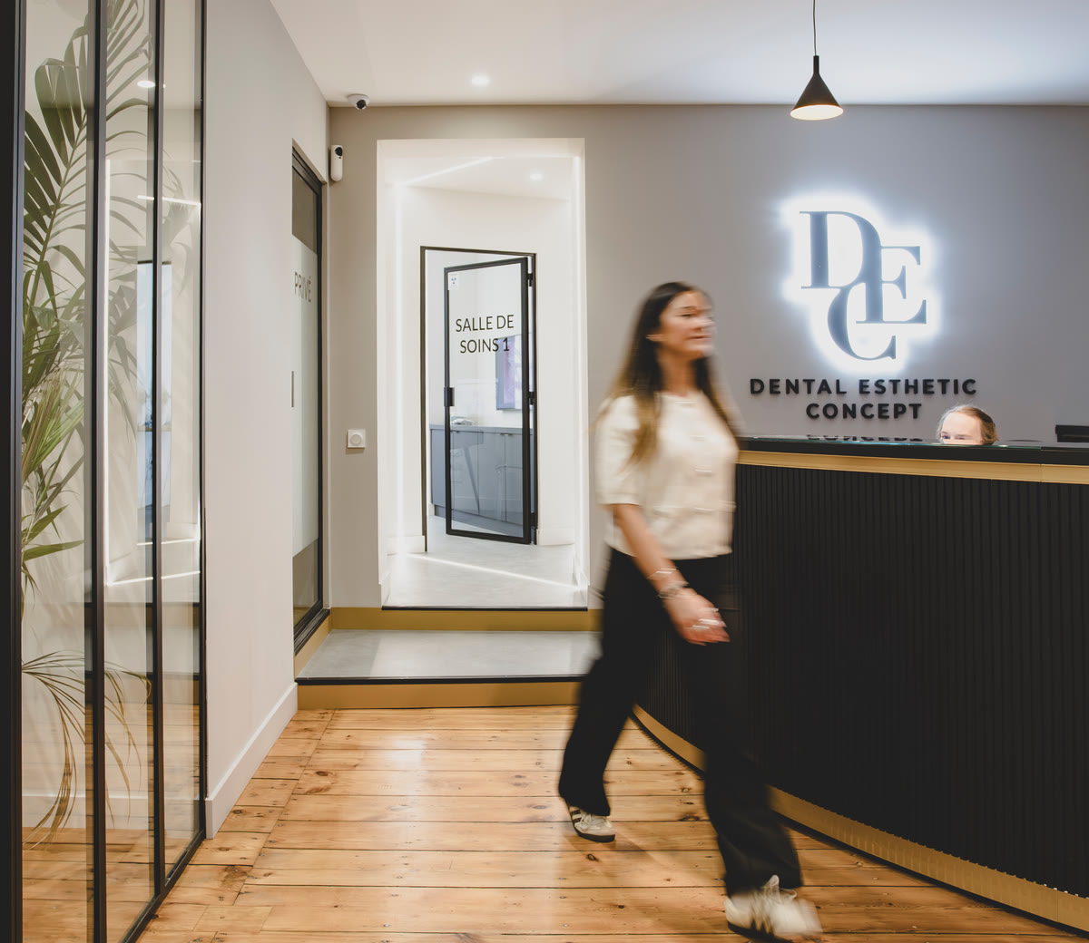 Accueil du cabinet dentaire Dental Esthetic Concept à Bordeaux
